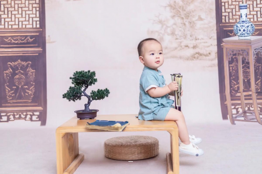 开封宝宝多久开始攒肚